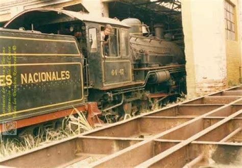 Locomotora En Talleres Del Ferrocarril De Chipichape