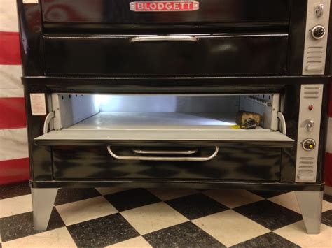 Blodgett Model 961p Top Oven With 981 Bottom Oven 3 Stone Decks 7350