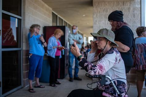 Llano County officials decide to keep libraries open | The Texas Tribune