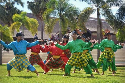 14 Tari Tradisional Khas Sulawesi Selatan Dilengkapi Penjelasan Blog