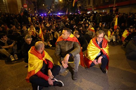 La Sexta Jornada De Protestas Ante Sedes Del PSOE Se Desarrolla Sin