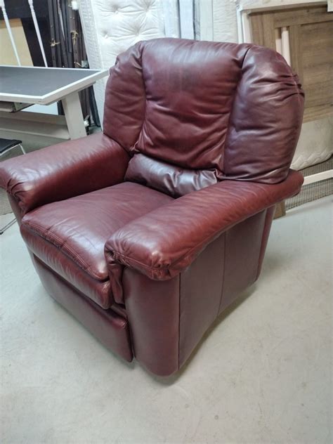 Burgundy Swivel Rocker Recliner Roth And Brader Furniture