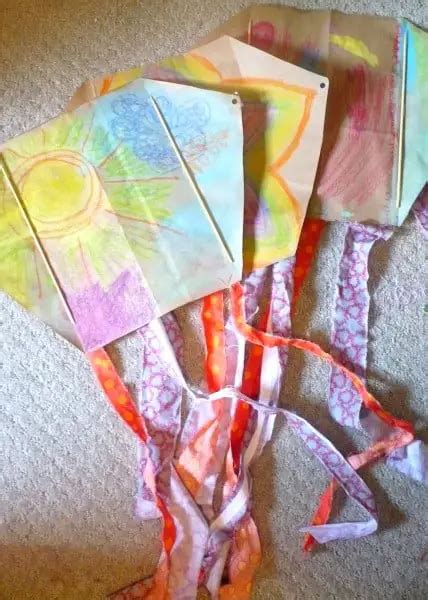 Crafty Kite DIY {2 Sticks}