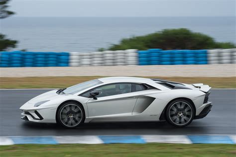 2017 Lamborghini Aventador S Review Caradvice