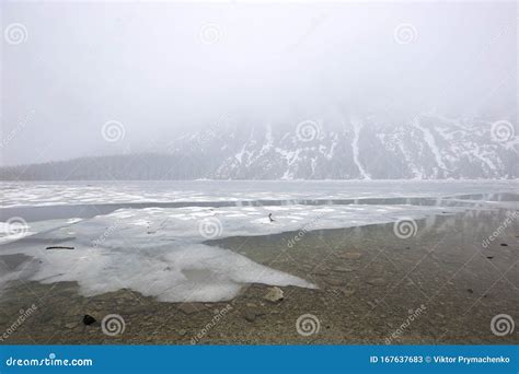 The Lake Morskie Oko in WInter Stock Image - Image of horizon, outdoors ...