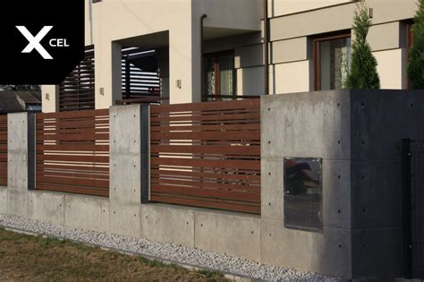 Woodlike Aluminum Fence With Concrete Posts Drewnopodobne Ogrodzenie