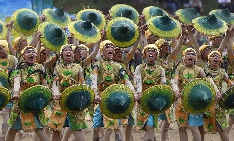 Filipino Youths Clad Colorful Indigenous Costumes Editorial Stock Photo ...