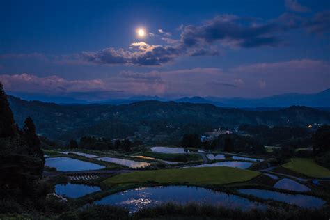 月光棚田（新潟県長岡市山古志） 越後長岡発／建築・風景写真