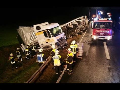 Hermsdorfer Kreuz Nach Schwerem Lkw Unfall Gesperrt Youtube