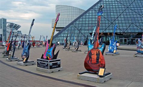 10 Rock & Roll Hall Of Fame Michiganders - The Awesome Mitten