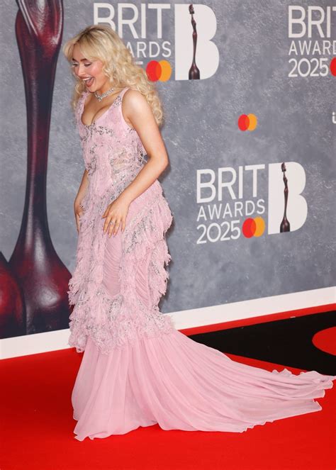 Hot And Sexy Sabrina Carpenter Flaunts Cleavage At BRIT Awards 2025