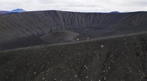 Marat N De Volcanes De Islandia