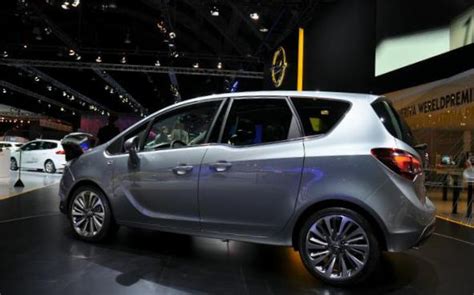 Opel Meriva B Photos And Specs Photo Meriva B Opel Specification And