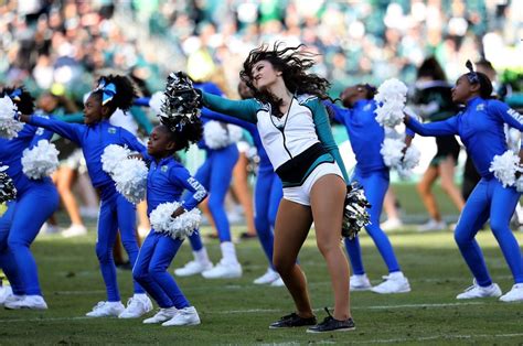 The Philadelphia Eagles Win See Game Day Photos And Cheerleaders Too