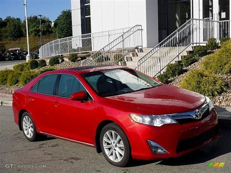 Barcelona Red Metallic Toyota Camry Xle V Photo