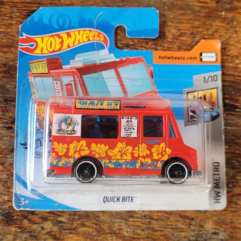 Hot Wheels Quick Bite Food Truck Vermelho Hw Metro Lacrado Main Line