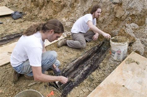 '7,000 bodies buried' beneath Mississippi university - BBC News