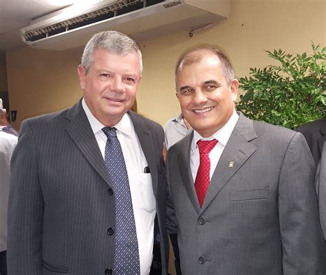 Autoridades E Empres Rios Participam Da Posse Da Nova Diretoria Da Cdl