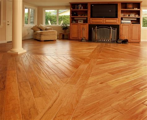 Gorgeous Horizontal Pattern Hardwood Floors Open Up The Space And Make It More Interesting