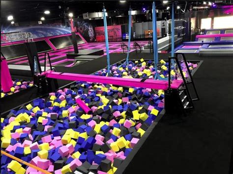 SKY ZONE TRAMPOLINE PARK - Updated June 2024 - 500 2nd Loop Rd ...