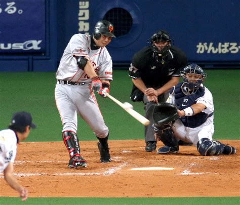 朝日新聞デジタル：巨人・阿部が逆転3ラン 中日・高木監督「やられた」 スポーツ