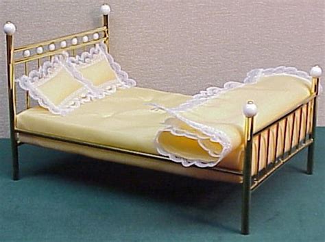 Dollhouse Brass Beds In 1 Scale From Fingertip Fantasies Dollhouse