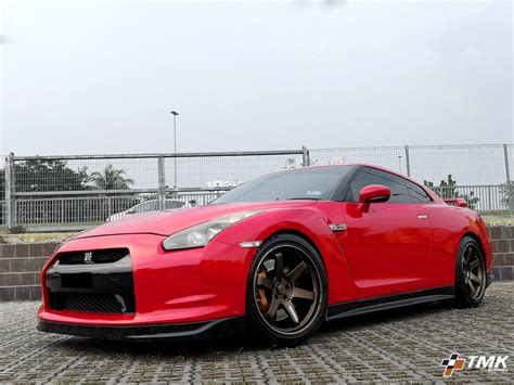 Nissan Gt R R35 Red With Bronze Rays Te37 Ultra Aftermarket Wheels Wheel Front