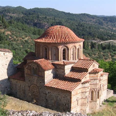 Byzantine Architecture : churches, palaces and beyond - Byzantine World