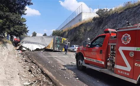 Vuelca Tr Iler En La Toluca Atlacomulco El Chofer Result Lesionado