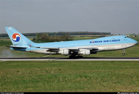 Hl Korean Air Boeing B Erf Photo By Christian Jilg Id