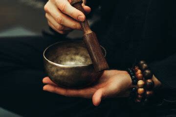 7 CHAKRAS AND SINGING BOWLS — SENSORY REVOLUTION