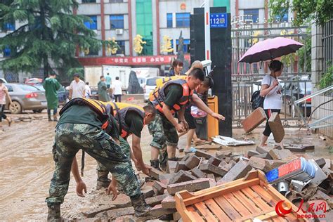 武警第一机动总队某支队：紧急驰援抗洪一线【6】 军事 人民网