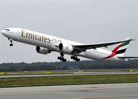 Emirates Launches Regional Menus Amid Indian Flights Push Aviation