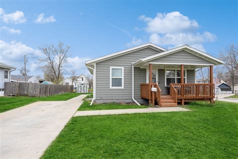 514 W Montgomery St Knoxville Ia 50138 Mls 692422 Redfin