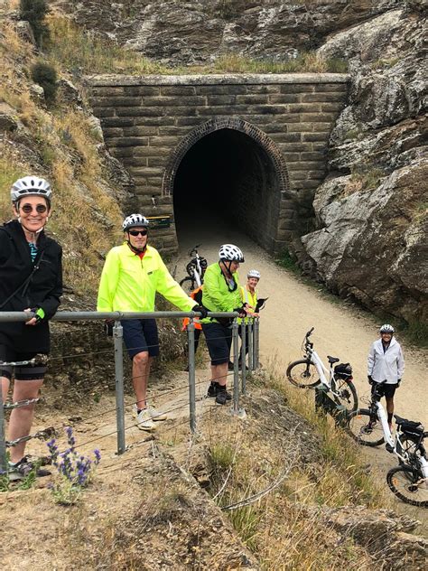 Biking the Otago Rail Trail – Living La Vida Loca