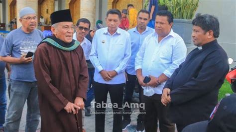 Bikin Adem Sinode Gereja Protestan Maluku Serahkan Hewan Kurban Ke