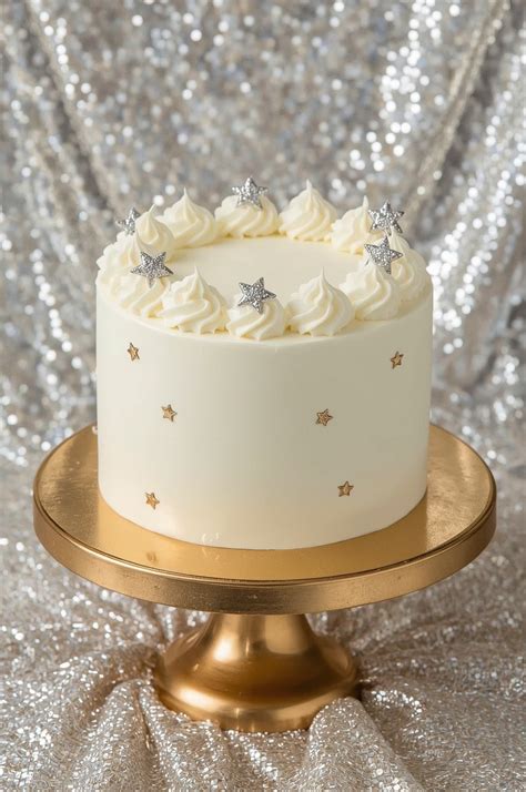 cloud  birthday party ideas cake   wow  guests