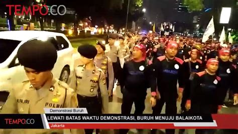 Lewati Batas Waktu Demonstrasi Buruh Long March Ke Balai Kota Video