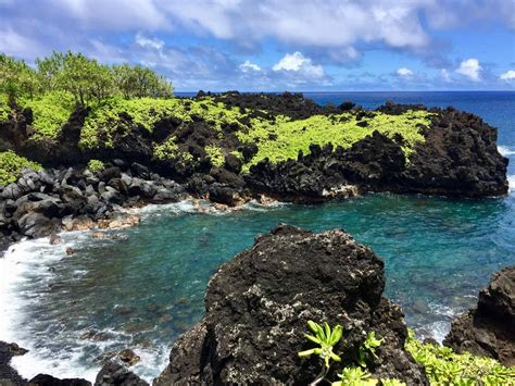 Waianapanapa Black Sand Beach Trail - 0.7 miles in Hana, HI at ...