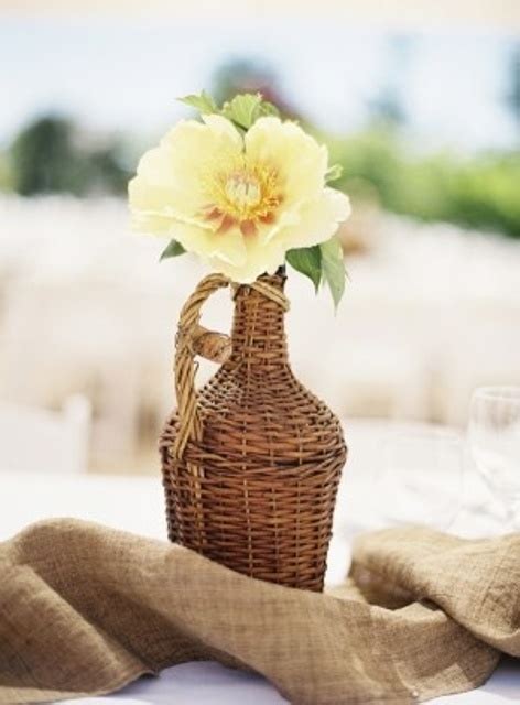 47 Adorable Vineyard Wedding Centerpieces Weddingomania