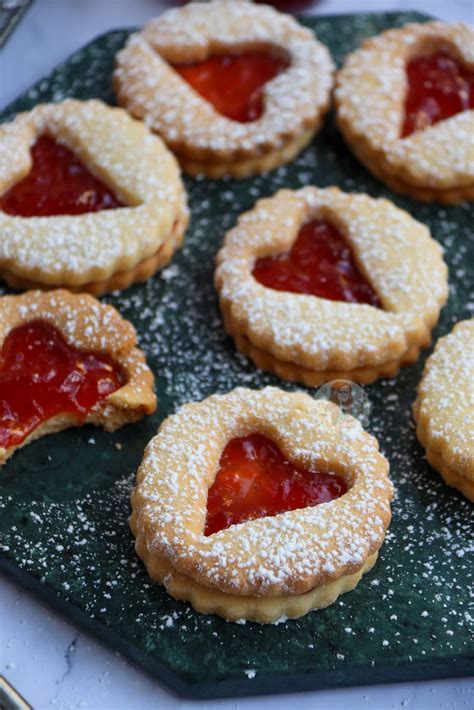 Homemade Jammie Dodgers Janes Patisserie