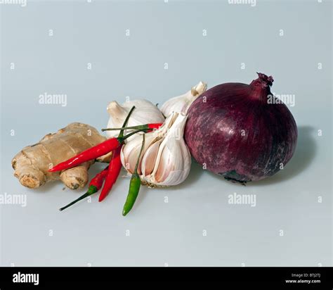 Onion Garlic Chillies And Ginger Stock Photo Alamy