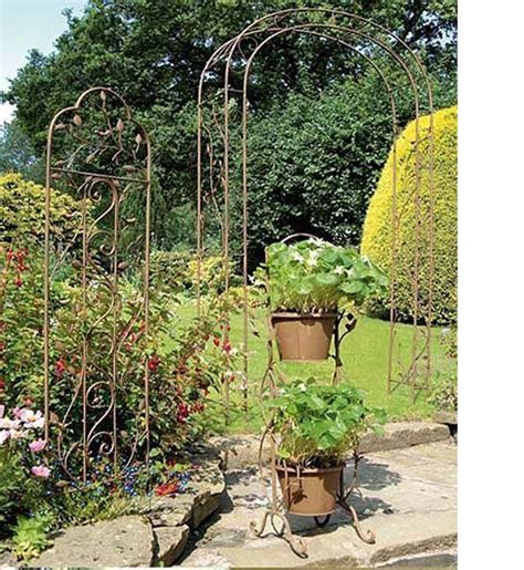 Arche fer forgé donnez du chic vous à votre jardin Jardindeco