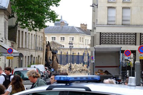 Un corps retrouvé dans les décombres six jours après l effondrement d