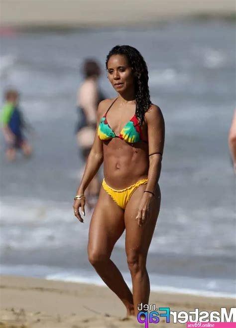 Jada Pinkett Smith Nude Sexy Photos