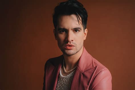 Brendon Urie Anuncia El Final De Panic At The Disco The Backstage