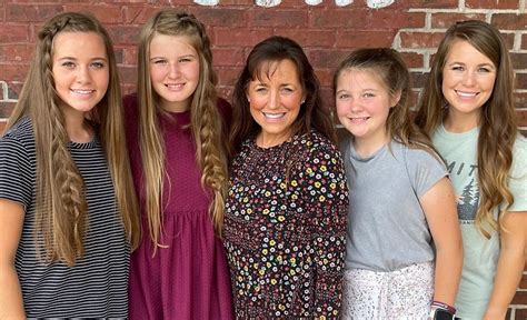 Michelle Duggar Kids Entertainment Chronicle