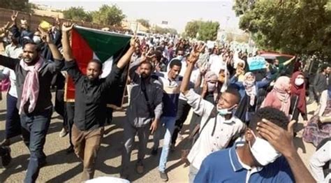 الشرطة السودانية تطلق الغاز على متظاهرين في الخرطوم موقع 24