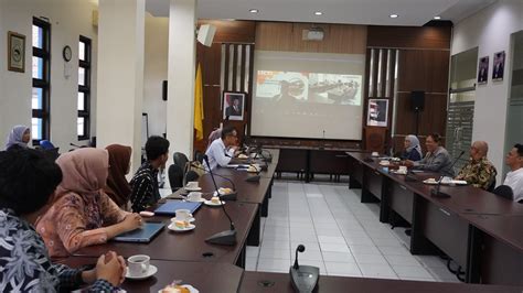 Fiscal Corner FEB UNS Gelar Workshop Pengayaan Rencana Pembelajaran