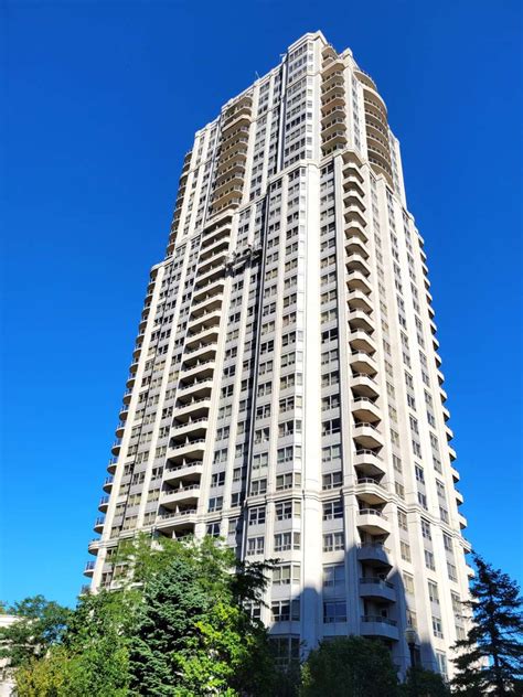 25 Kingsbridge Garden Circle Skymark West Ii